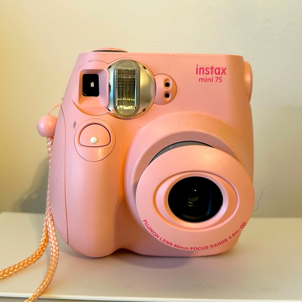 INSTAX MINI 75 POLAROID CAMERA PINK WORKS GREAT!
